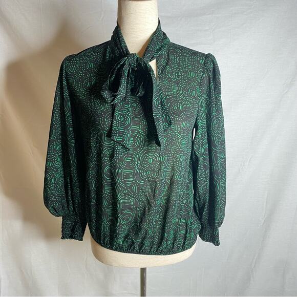 Alice + Olivia silk blend blouse tie neck bow long sleeve printed smocked - Picture 1 of 6